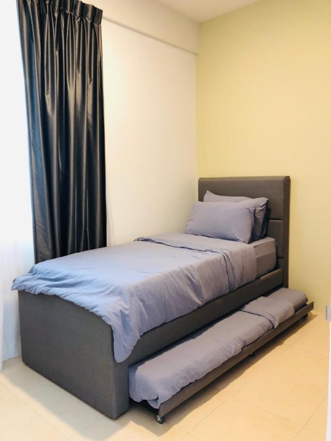 Santubong Suites B Just Like Home Damai Kuching Exterior foto